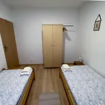 Stara Skola 公寓