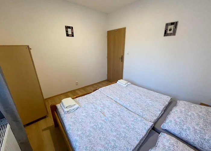Stara Skola
